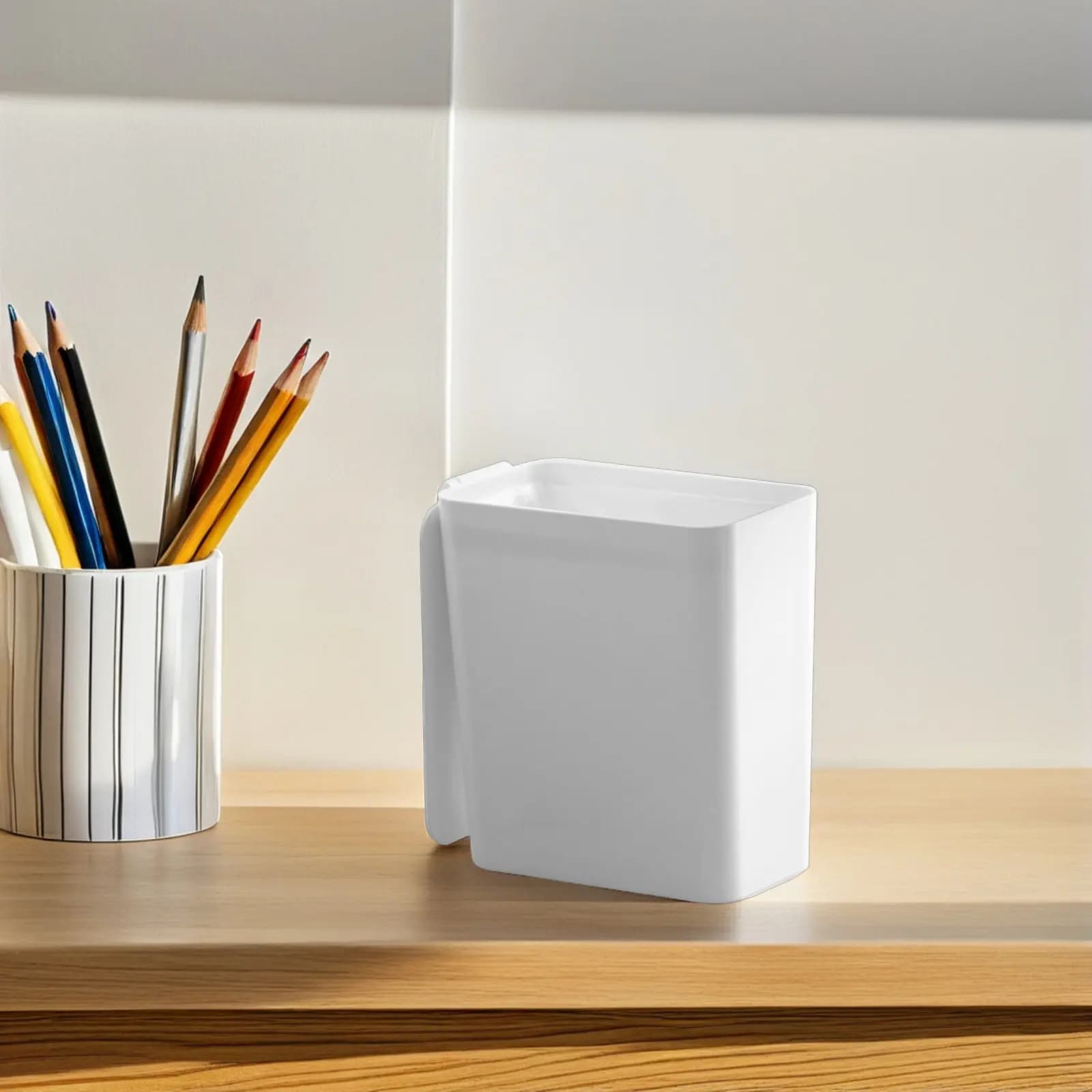 Mini Trash Can with Lid Desktop Garbage Can Small Space Saving PP Plastic Waste Bin for Office Bathroom Bedroom Study Countertop