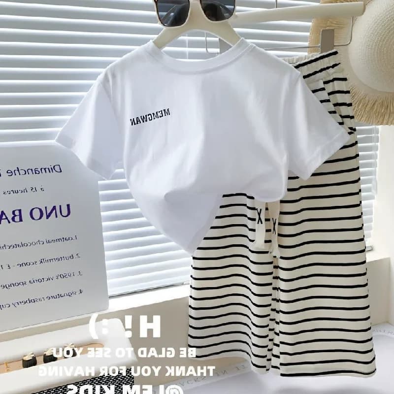 Set di Abbigliamento a Righe per Bambine, Top a Maniche Corte con Lettere + Pantaloni a Gamba Larga, 2 Pezzi, Nuovi Completi Casual alla Moda per Bambini 2-8 Anni