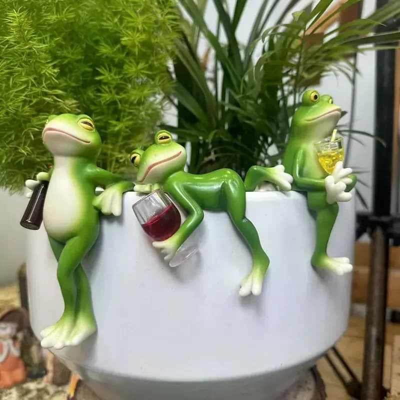 Contemporary Resin Frog Planter, Creative Handmade, for Outdoor, Balcony, Garden Decoration, Various Room Types, Christmas
