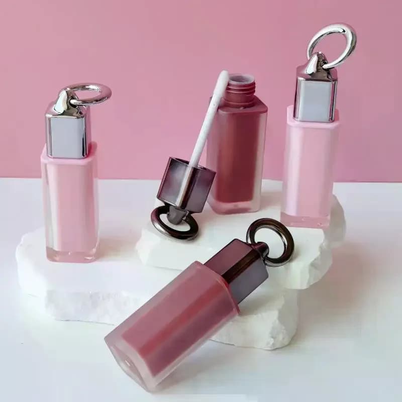 Contenitore da 4ml per lucidalabbra con pennello e portachiavi, flacone cosmetico vuoto quadrato trasparente per campioni, tubetto per trucco con applicatore grande