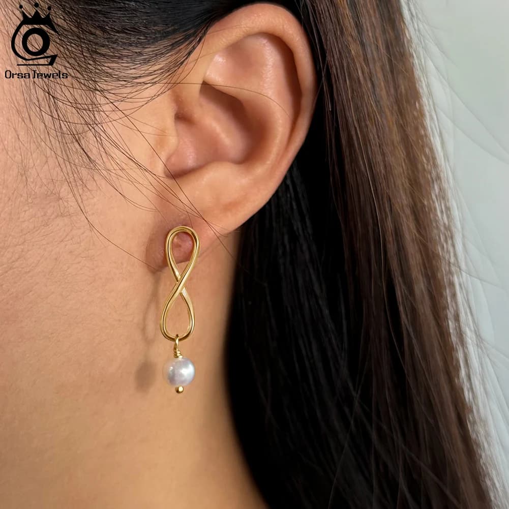 ORSA JEWELS Orecchini pendenti con perle in argento puro 925, eleganti e affascinanti, con perle d'acqua dolce, gioielli raffinati da donna GPE49