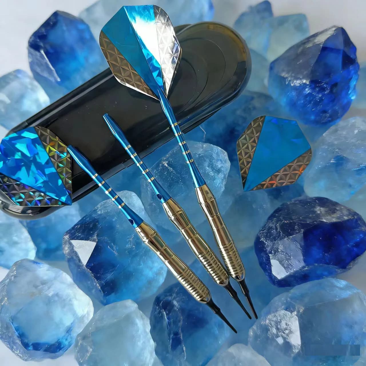 Set di freccette professionali con punta morbida da 18g, 3 pezzi, alette blu laser, aste in alluminio, accessori per freccette elettroniche con custodia
