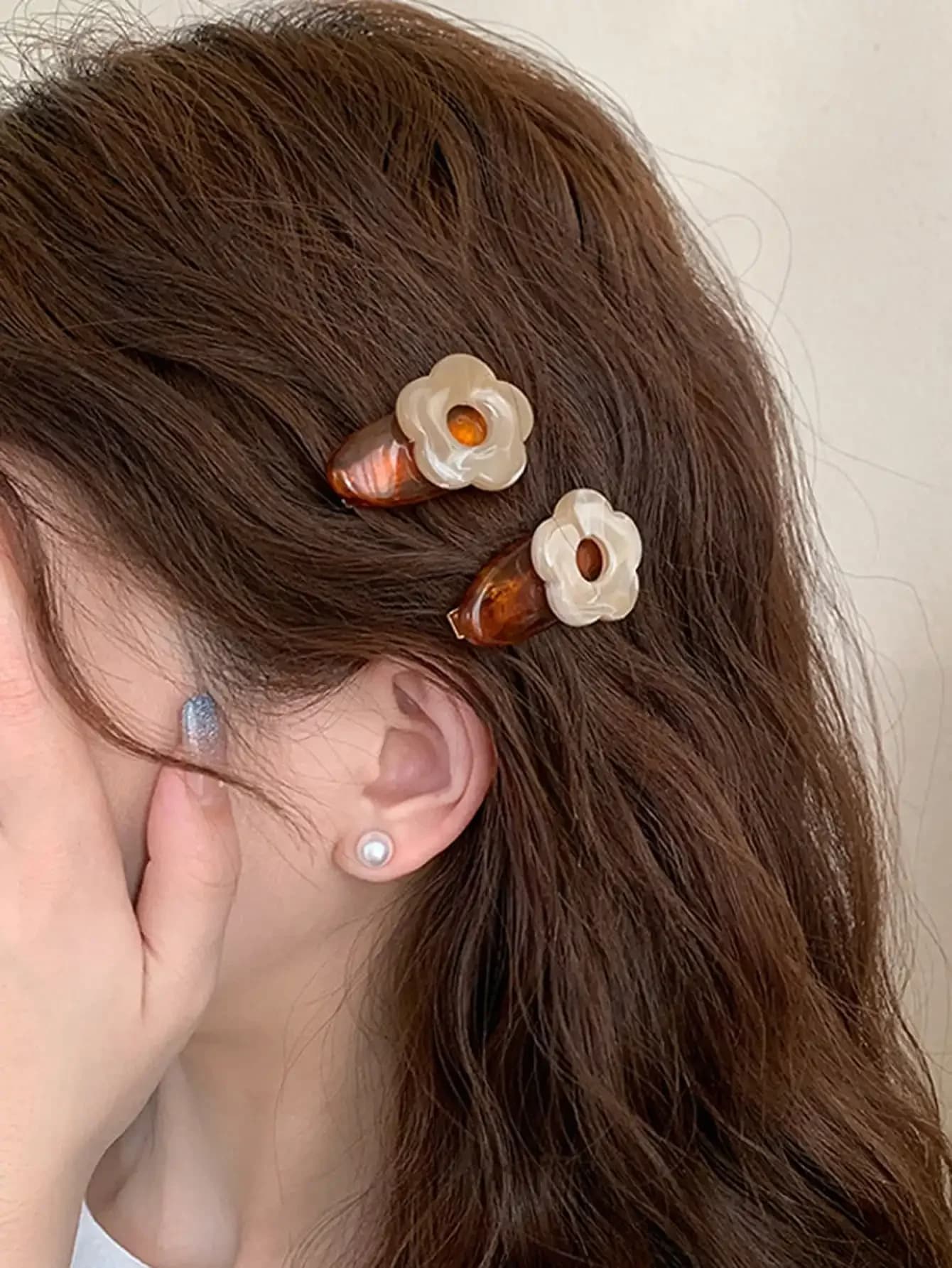 2 fermagli per capelli da donna con decorazioni floreali, stile dolce, graziosi fermagli a becco d'anatra per San Valentino, fermagli a pinza estivi, fermagli per capelli, accessori per capelli, accessori per la testa, forcine per capelli, ideali per la scuola, per outfit estivi e per le vacanze.