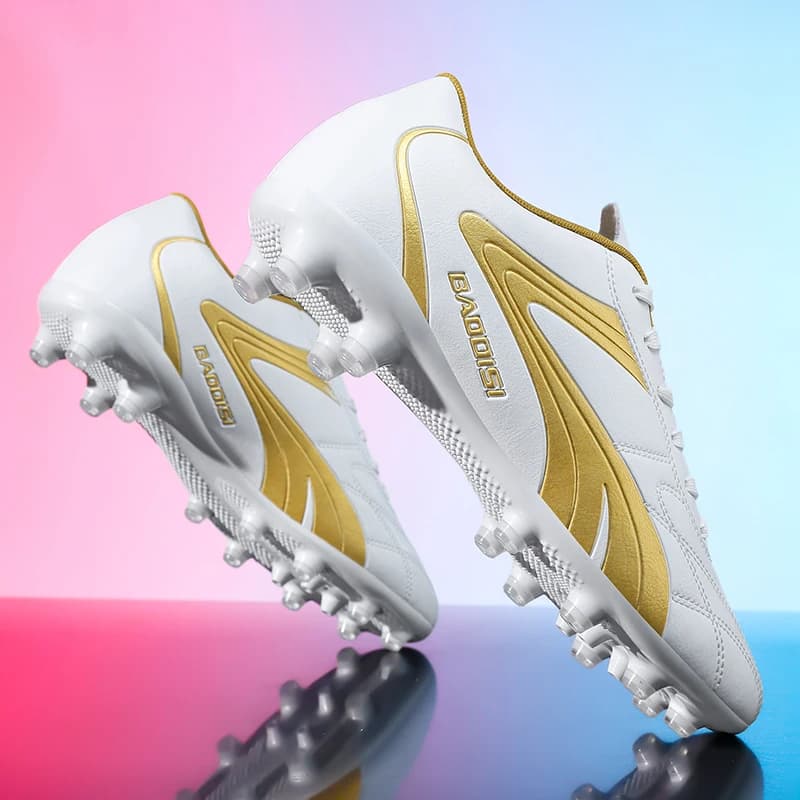 New professional football shoes for men Football shoes for adults Futsal indoor Sports boots ultralight non-slip wear resistant