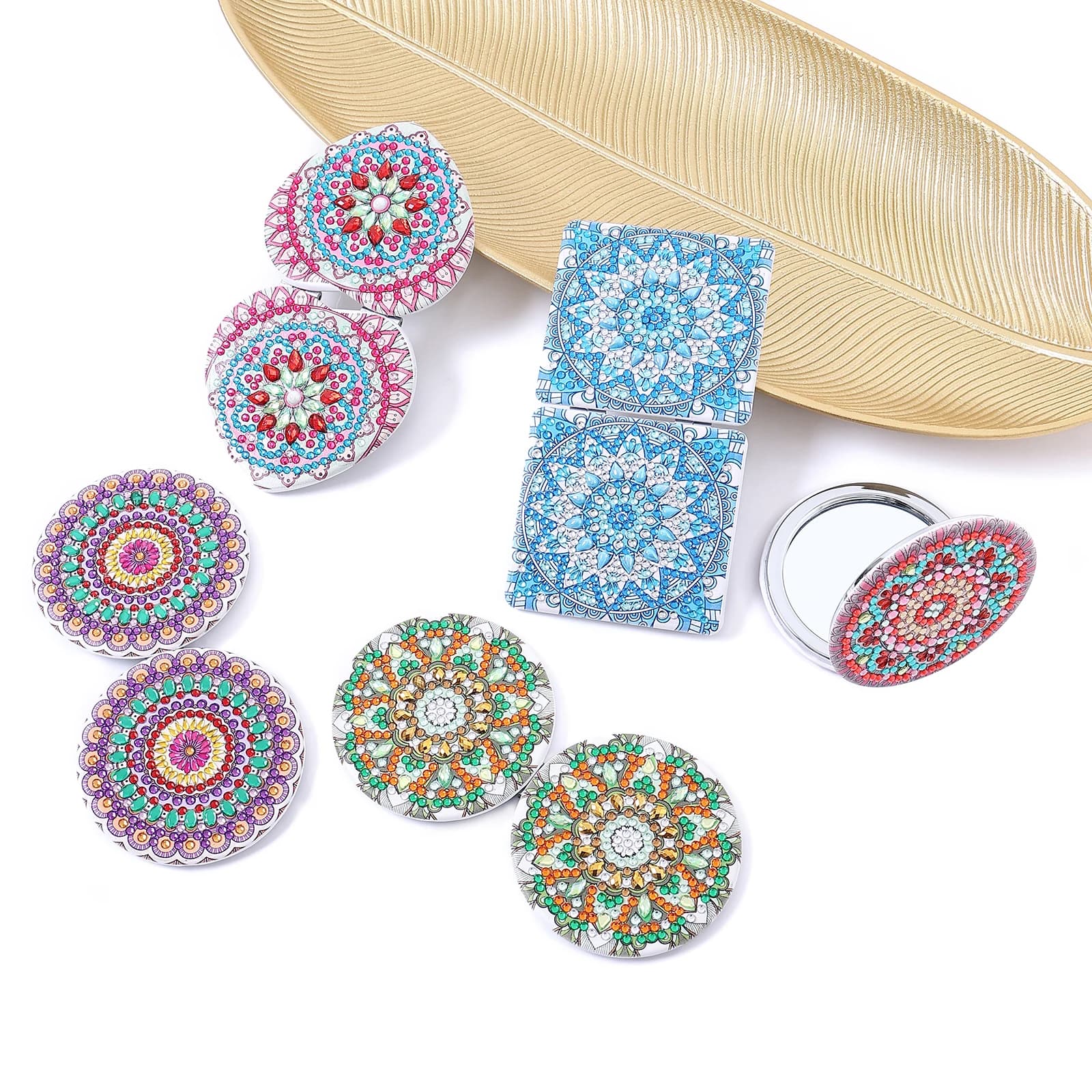 1 Piece of Diamond Painting, small mirror, Mandala pattern, PU leather Material, a must for ladies to go out and make up Makeup