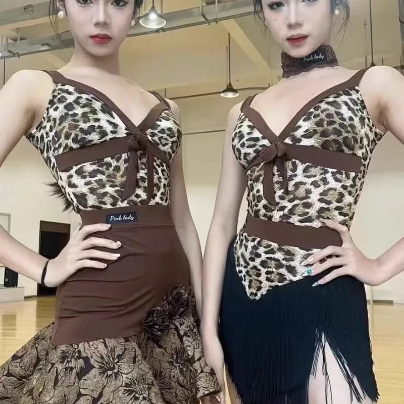 Abito da ballo latino personalizzato Stampa leopardata Canotta con nappa Mezza gonna Abito da allenamento Abiti da competizione per prestazioni Abito superiore