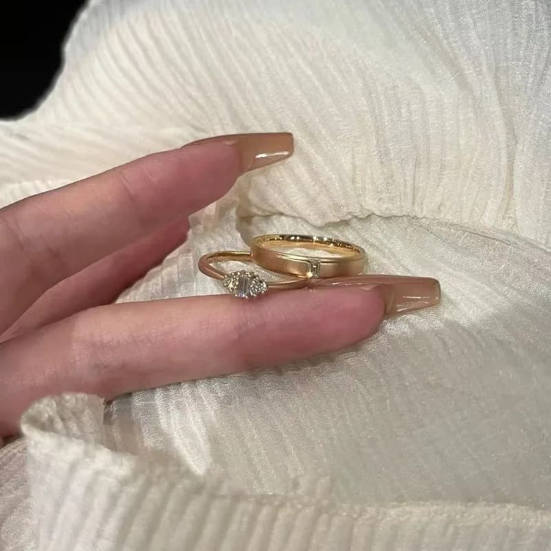 Opaque Gold Minimalist Ring with Single Diamond, Stackable with Sunflower Shape Diamond for finger Index