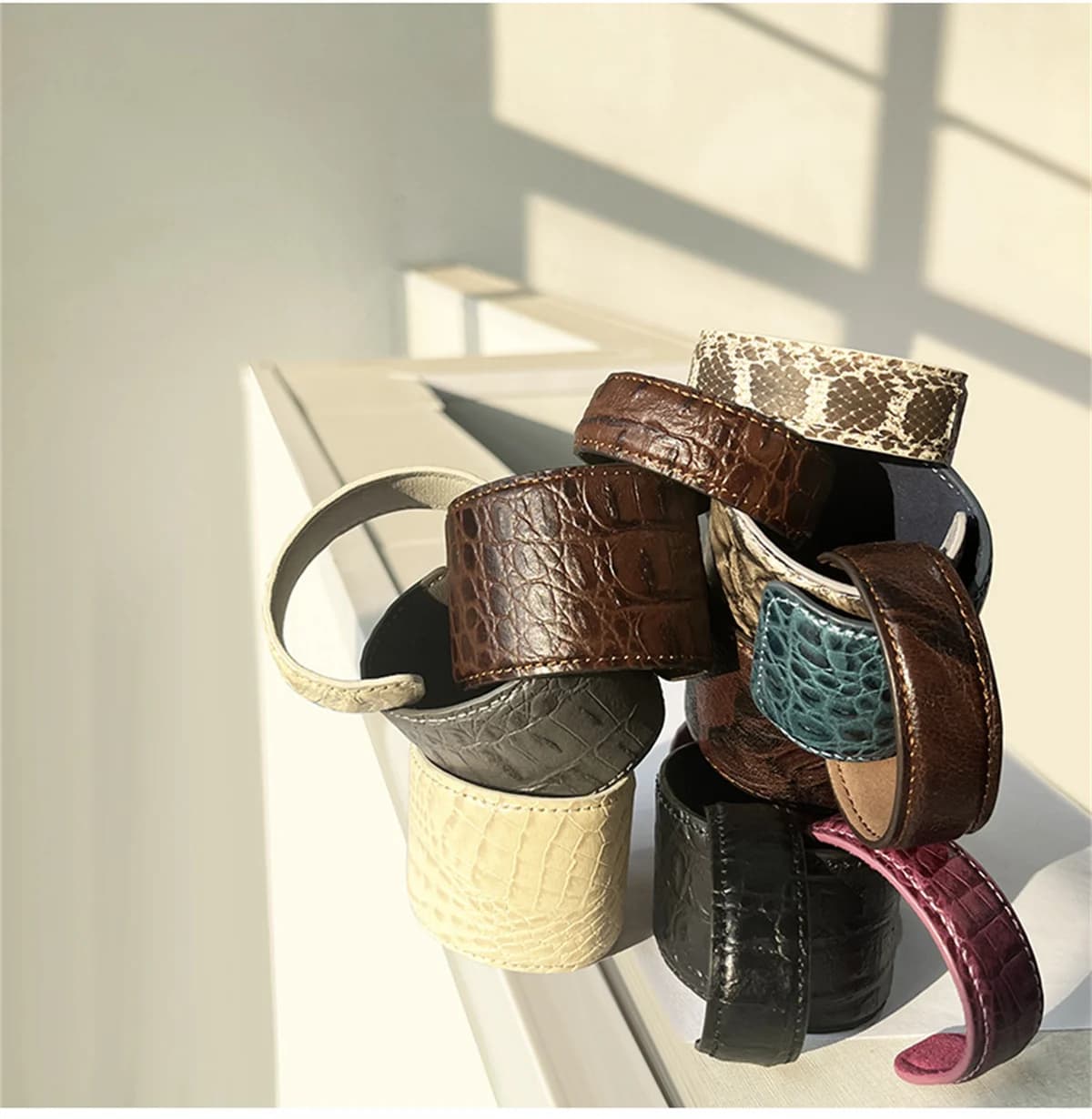 Europe America Vintage Wide Narrow Leather Bracelet Women Elegant Jewelry Accessories Fashion Y2k Hip Hop Korean Style Bangle
