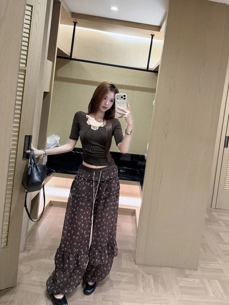 Retro Lace-Up U-Neck Short-Sleeve T-Shirt And Lantern Pants Floral Lace Casual Summer Outfit Women's Two-Piece Set