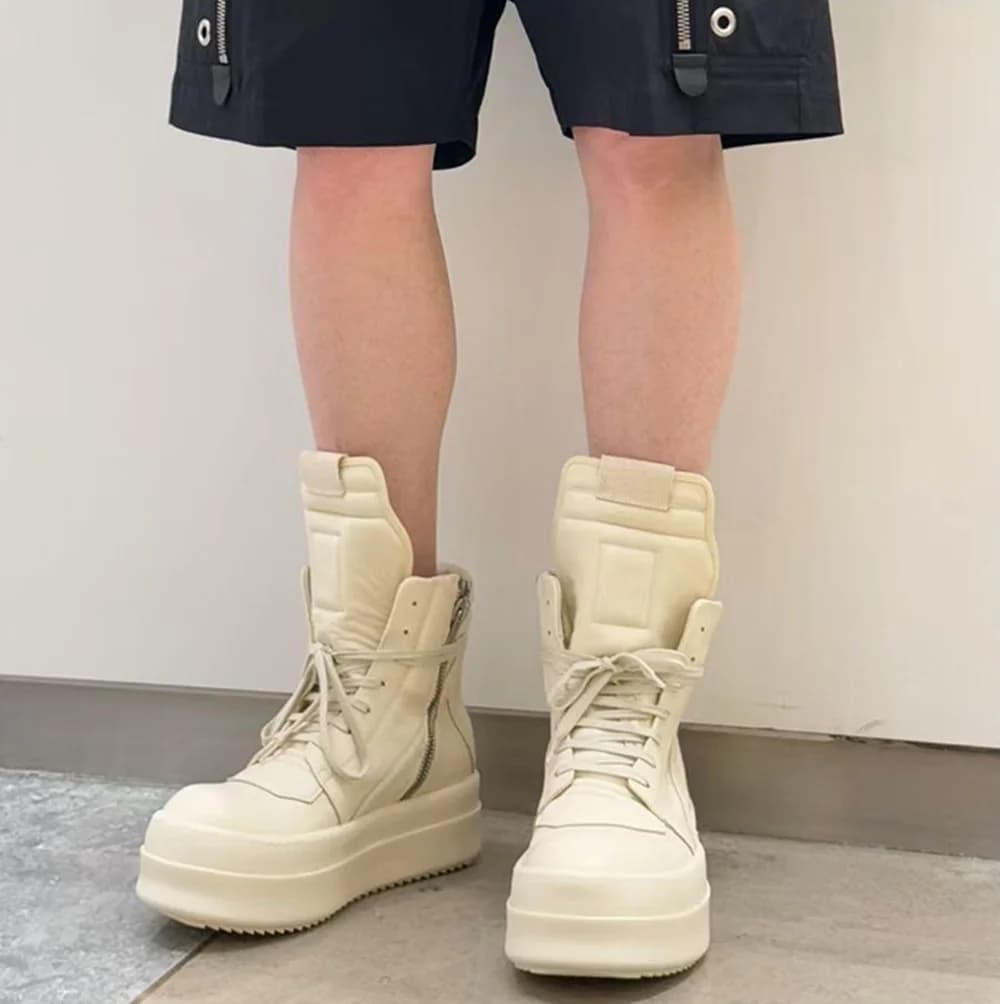 Modern Style Cream Leather Platform High-Top Sneakers Minimalist Chunky Sole Lace-Up Design Padded Collar Men's Casual Sneakers
