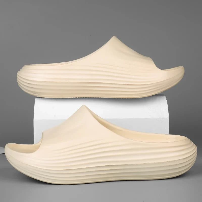Pantofole da uomo di tendenza estiva Sandali antiscivolo Scarpe da casa con piattaforma morbida e spessa Pantofole da bagno per doccia esterna per interni Scarpe casual