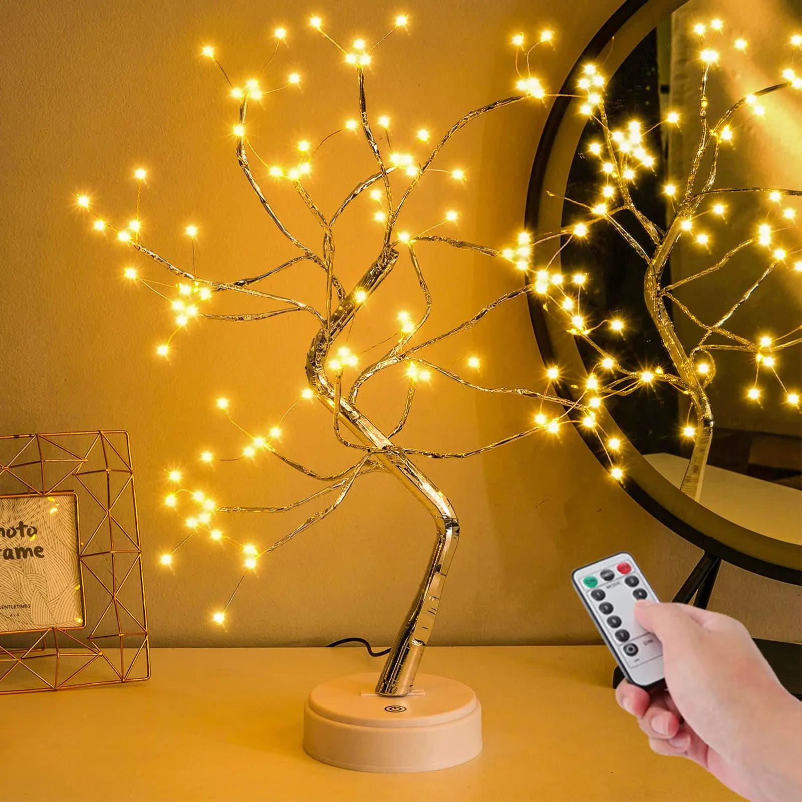 108LED Fata Albero scintillante Lampada da tavolo Telecomando USB e 3AA Alimentato fai da te Bonsai Albero artificiale Luce Camera da letto Desktop Luce notturna