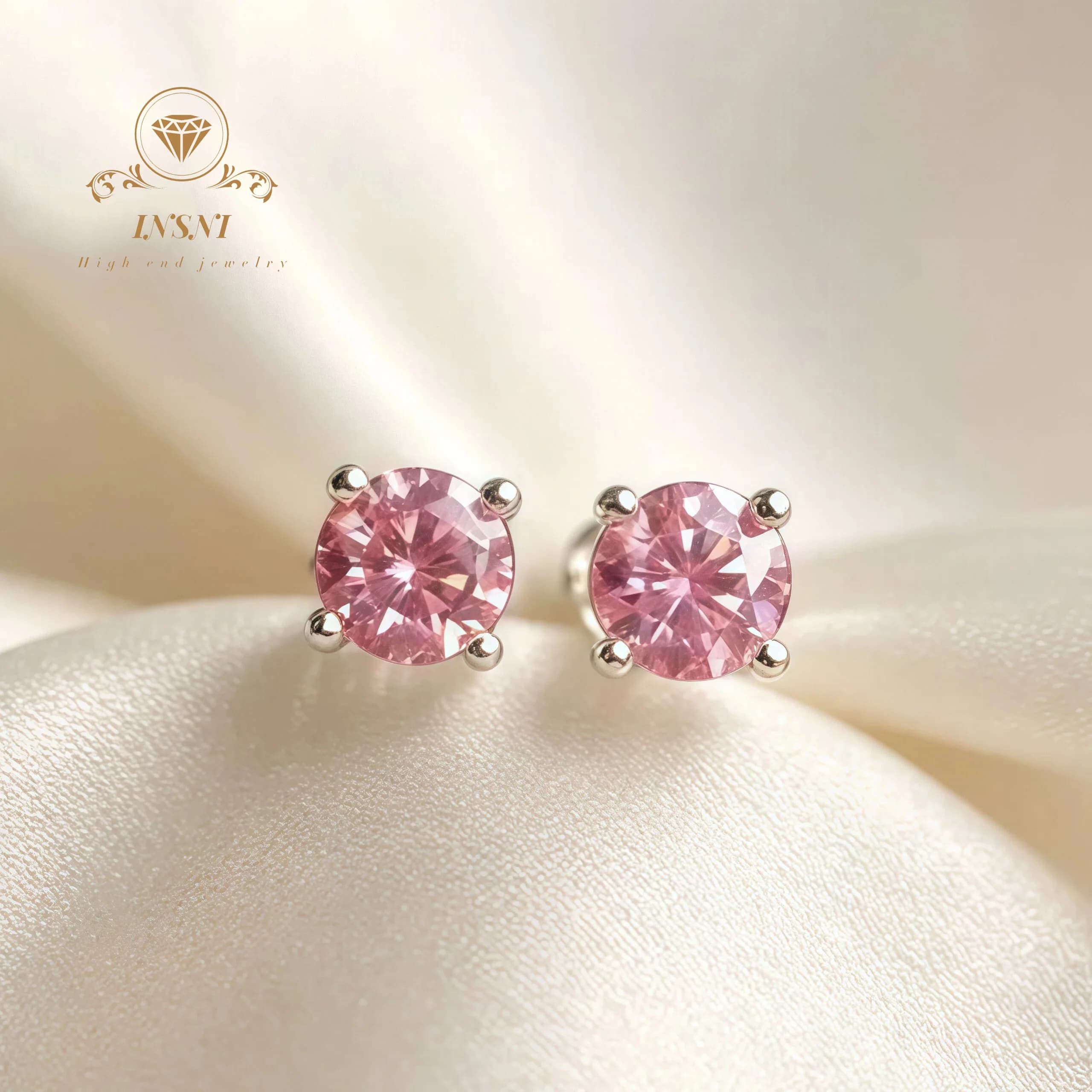 Orecchini a lobo da donna con moissanite rosa taglio rotondo da 0,5 carati, in argento sterling S925 con montatura a 4 griffe, ipoallergenici, ideali per l'uso quotidiano