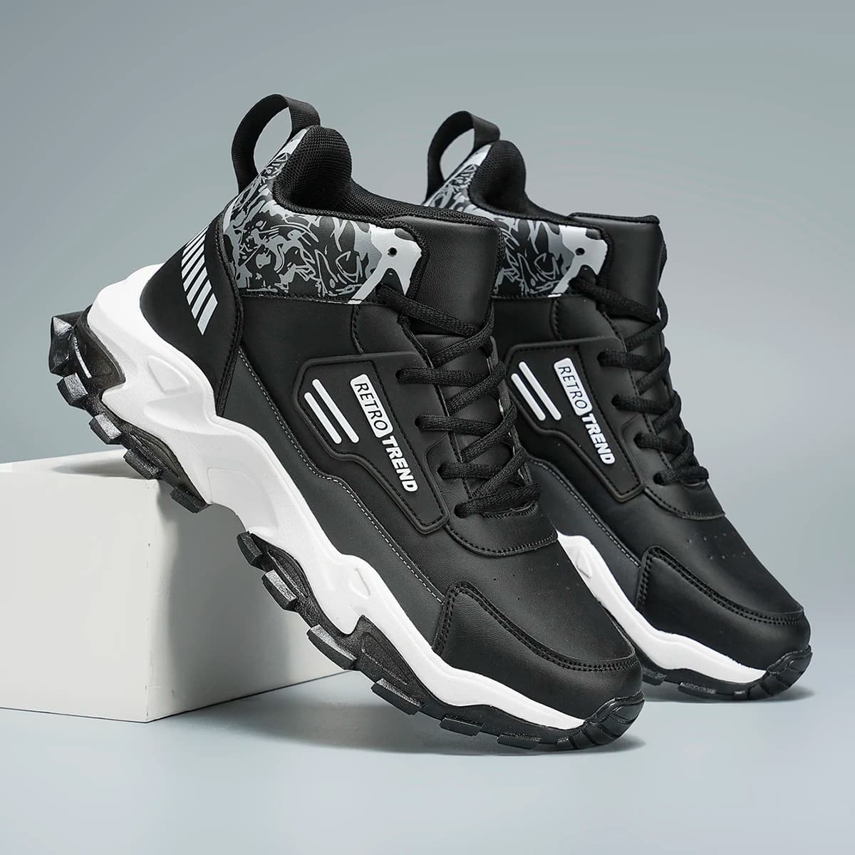 Men's Large Size Outdoor Hiking And Running Shoes Comfortable Casual Versatile Fashionable Sports Shoes for Couples Training
