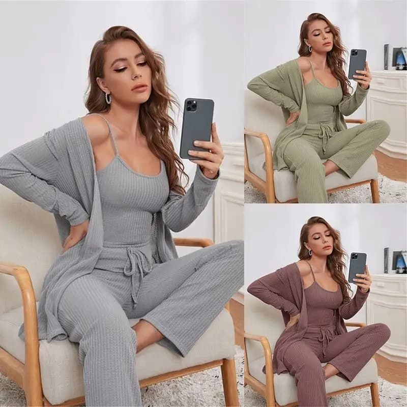 Set Pigiama Tre Pezzi da Donna, Maniche Lunghe, Tessuto Waffle, con Bretelle e Copricostume Lungo, Collezione Moda Autunno Primavera