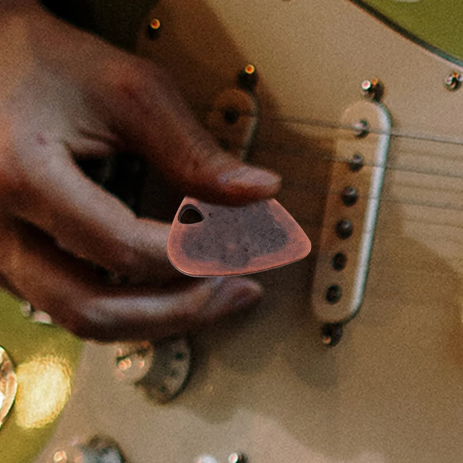 Set di 6 Plettri Leggeri in Lega di Zinco, Robusti Plettri Metallici per Pratica di Chitarra, Acustica, Elettrica, Basso, Ukulele e Strumenti a Corda