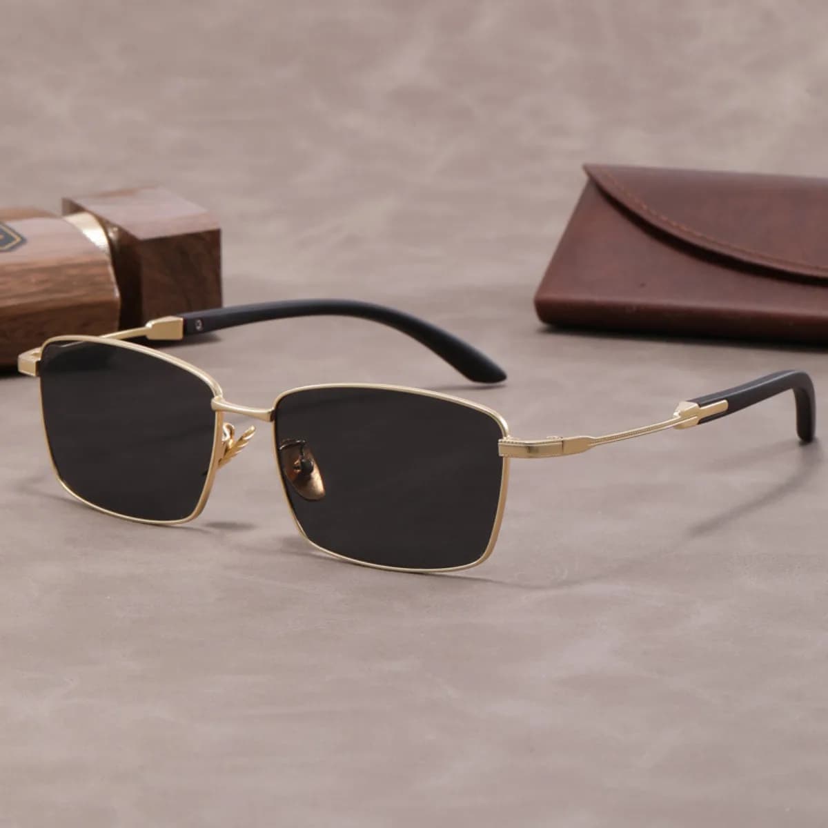Occhiali da sole polarizzati in metallo da uomo di moda Montatura in alluminio e magnesio Occhiali da sole da guida da uomo Occhiali da uomo vintage antiriflesso UV400