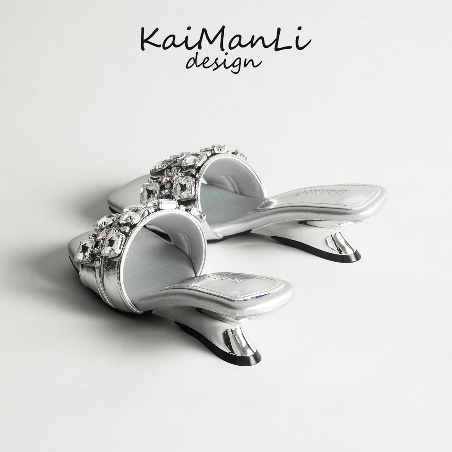 Sandali con Zeppa Eleganti Argento da Donna, Nuovi Modelli Estivi per Esterni, con Strass, alla Moda, Semi-Slippers Casual Slip-On