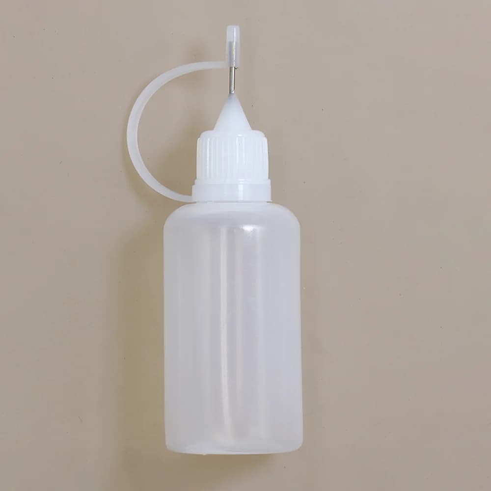 5ml 10ml 15ml 20ml 30ml 100ml PE Bottiglia di olio Punta comprimibile Applicatore Bottiglia Contagocce riutilizzabile con tappi punta dell'ago per colla