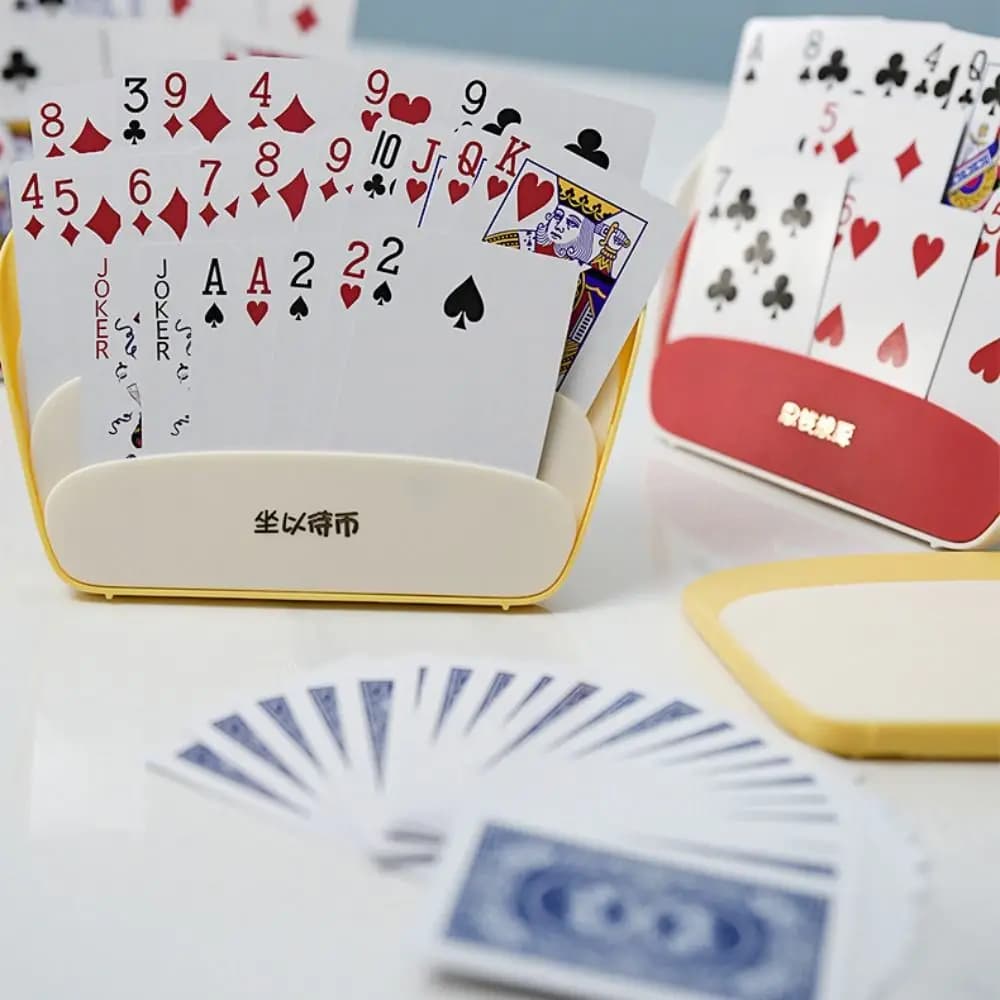 Supporto per carte da gioco in plastica Design curvo Supporto da tavolo e da gioco Porta carte da gioco a mani libere Porta carte da poker a mani libere Contiene carte