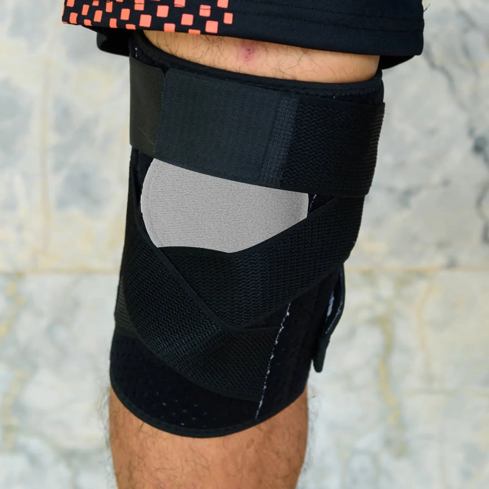 Set di 1 ginocchiera medica con supporto di fissaggio e cuscinetto in gel per rotula, fascia compressiva per la riduzione del gonfiore da osteoartrite