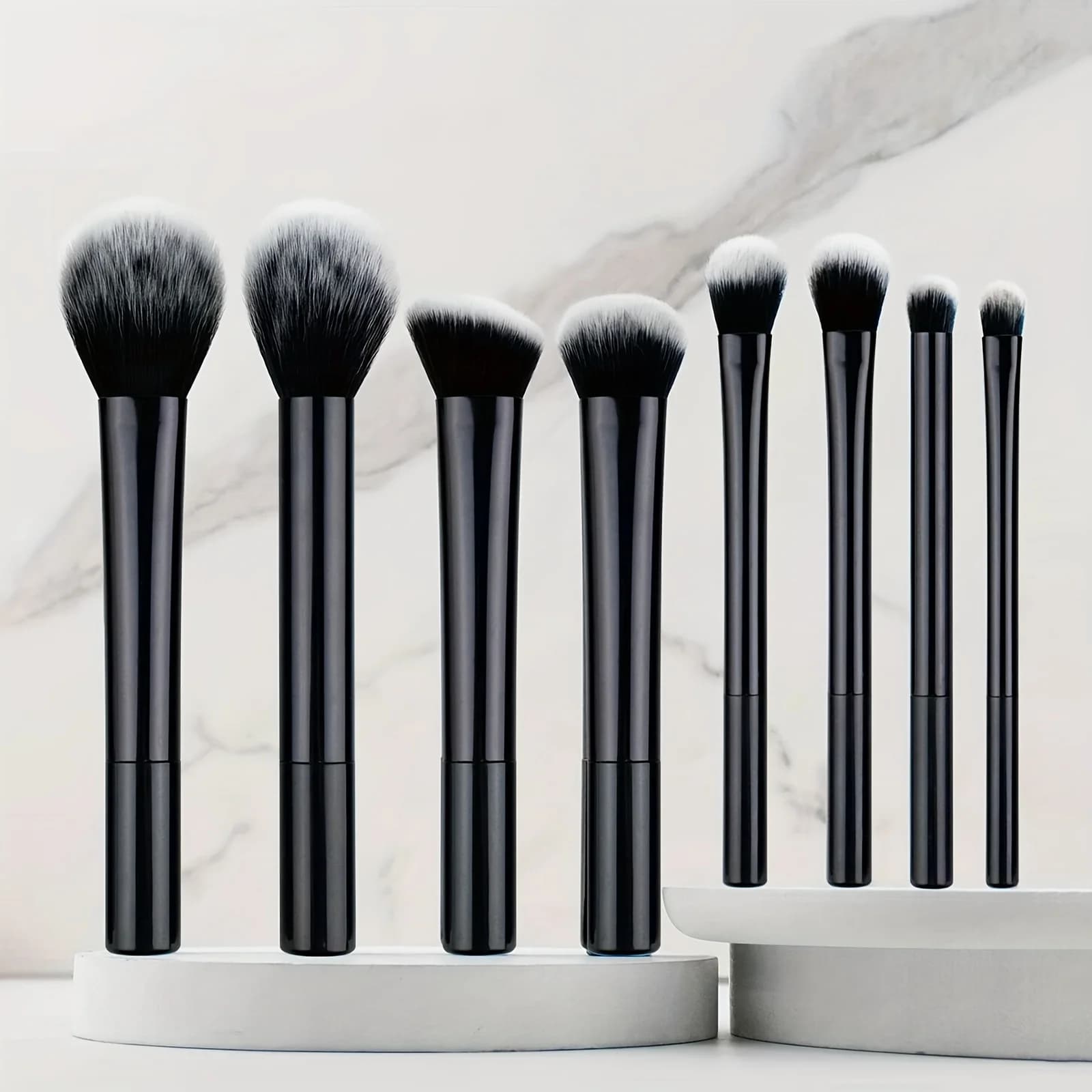 Set di 8 Pennelli per Trucco - Setole Sintetiche Morbide come la Seta per Fondotinta, Blush, Ombretto, Kit Cosmetici Facili da Pulire