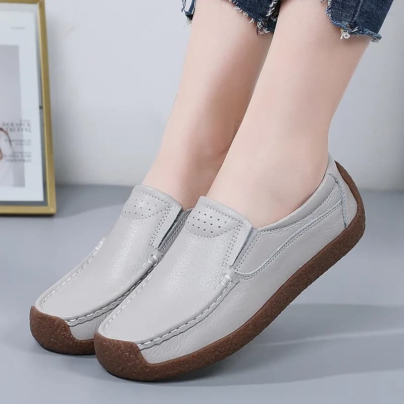 Spring Autumn Adult Hollow-out Mom Shoe Ladie Flat Rubber-soled Nurse Shoe Everyday Women Plus-size Leather Moccasins Shoes