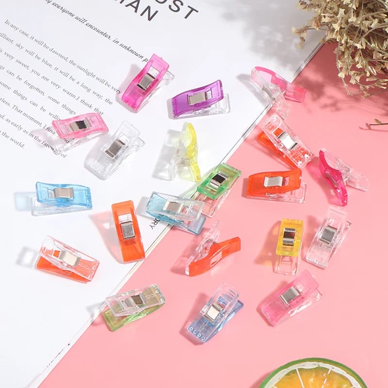 NUOVA OFFERTA: 20 Pezzi di Clip in Plastica Multicolore, Piccole Clip per Bordatura e Posizionamento nel Cucito