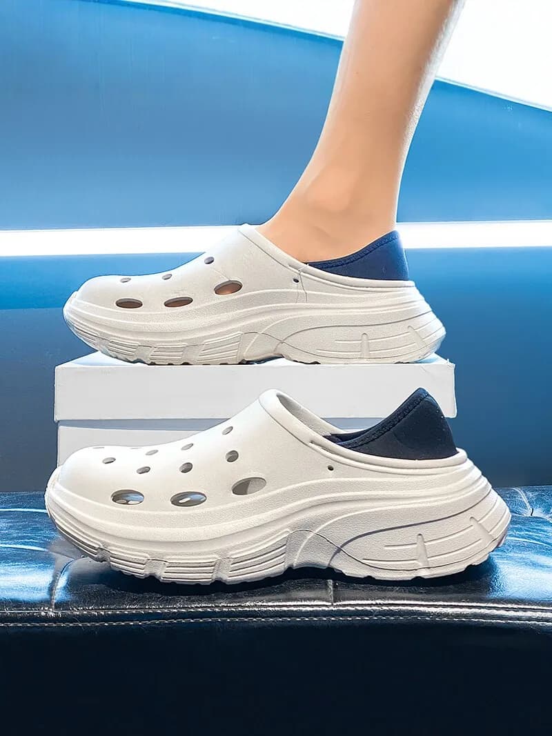 Men's 2026 New Summer Outdoor Anti-slip Driving Sandals Slippers Sport Beach Beach Shoes Comfortable EVA Material Casual Style