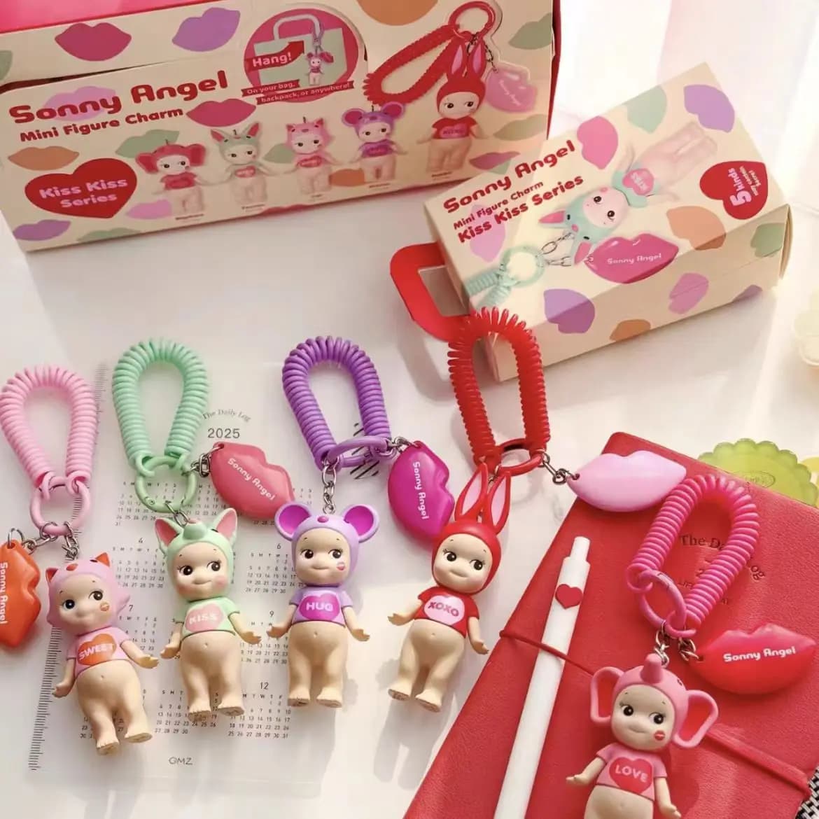 Sonny Angel Blind Box Toys Serie Kiss Kiss Portachiavi Anime Action Figure Bambola Decorazione Borsa Ciondolo Regali di Compleanno Natale