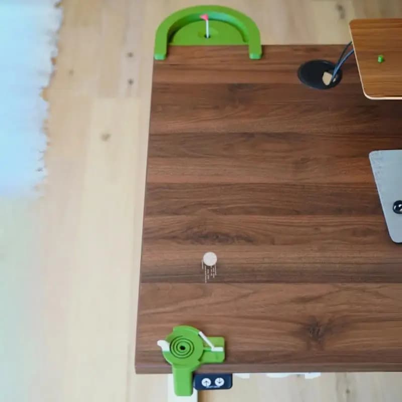 Giochi da golf per bambini Gioco da golf per interni stampato in 3D Set di palline da tavolo con percorso realistico Giocattolo da tavolo per golfisti sul posto di lavoro