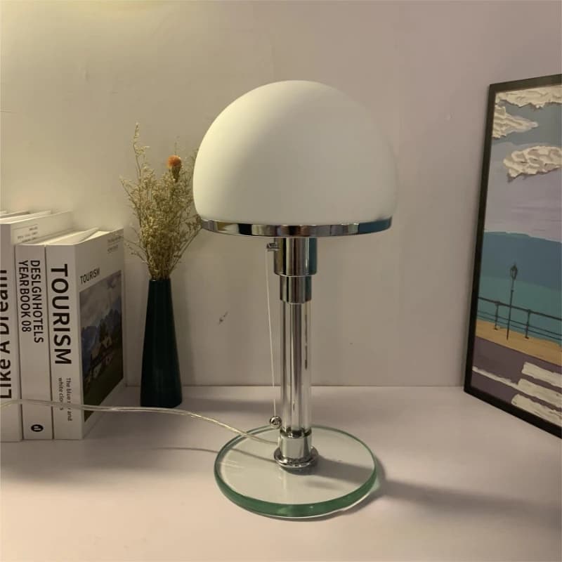 Lampada da scrivania danese Bauhaus Nordico moderno semplice stile antico Lampada da tavolo a LED in vetro Soggiorno Studio Camera da letto Decorazione da comodino