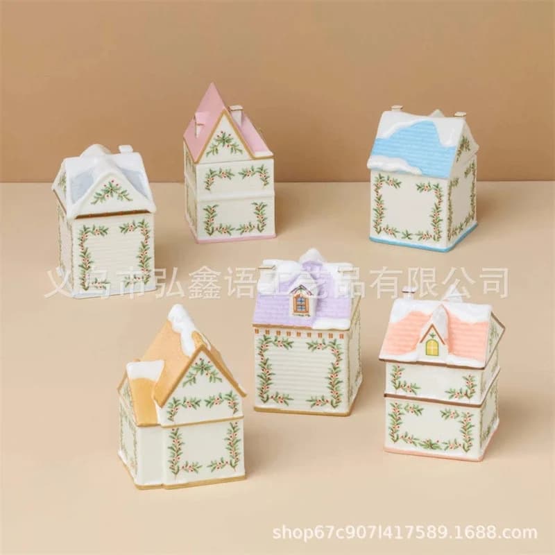 Holiday Village Spice House Set Mini case di pan di zenzero natalizie Barattoli Decorazioni festive Controsoffitto della cucina Candela natalizia