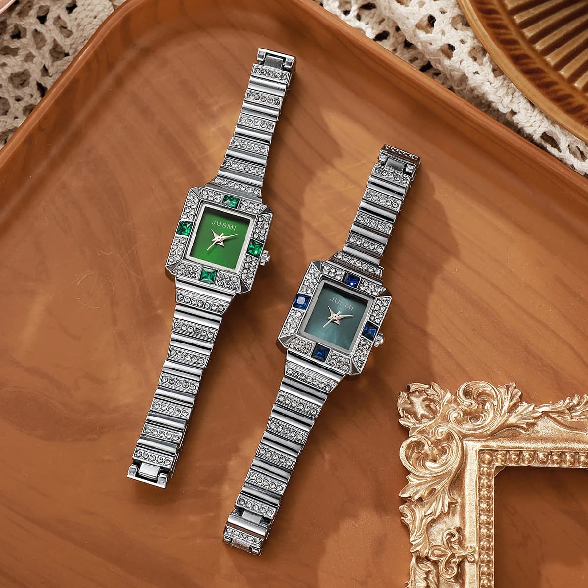 Orologio da Donna di Lusso con Gemme, Quadrante Verde Smeraldo, Cinturino con Cristalli, Elegante Orologio al Quarzo