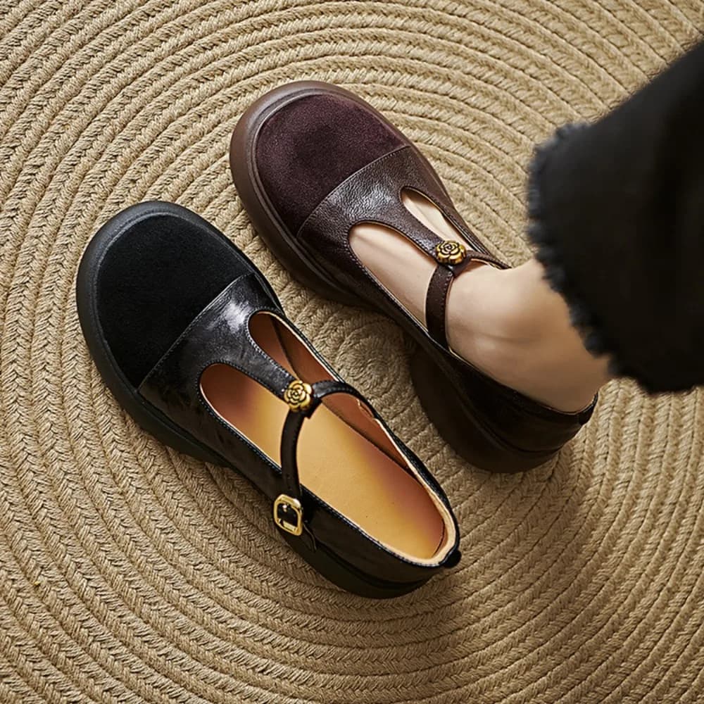Mocassini Classici da Donna in Vera Pelle Primavera 2026, Punta Tonda con Cinturino a T, Slip-On per Ufficio e Uso Quotidiano
