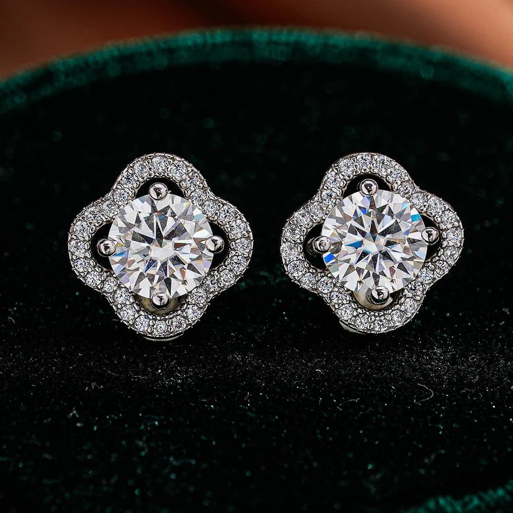 Moissanite Lucky Clover Earnail 18K Oro intarsiato Earnail Moda classica platino PT950 Accessorio con diamanti Gioielli