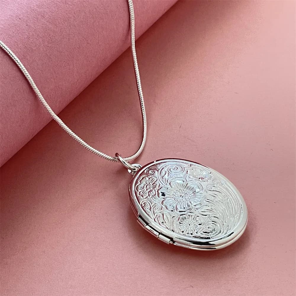 Ciondolo con cornice ovale in argento 925 con collana serpente, adatto a uomini e donne da indossare ogni giorno