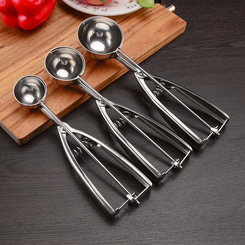 Cucchiaio per gelato in acciaio inossidabile multi-stile, stampo per cubetti di ghiaccio fatto a mano, facile da sformare, accessori da cucina, stampo per ghiaccio.