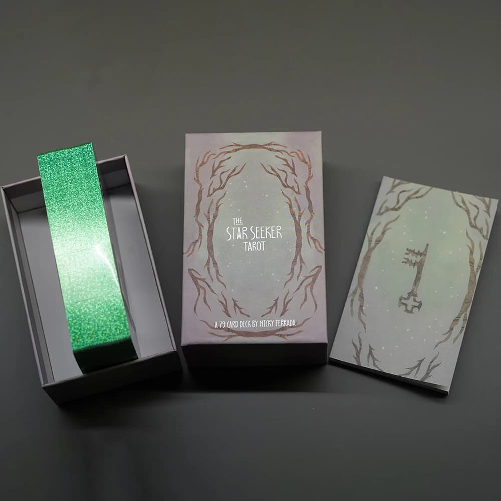 The Star Seeker Tarot Standard Edition 79 Card Deck Card Size 2.75in x 4.75in (70mm x 120mm) 100 pagine guida con carta media