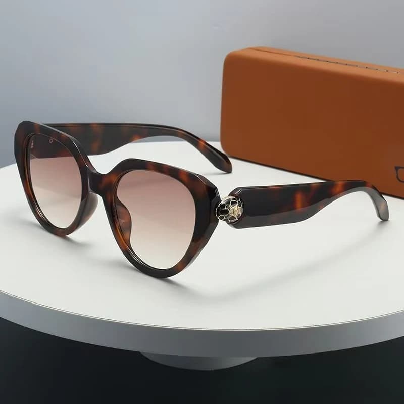 Occhiali da sole vintage di lusso Cat Eye con testa di serpente in metallo per donna Uomo Designer Punk Occhiali da sole Occhiali da sole da donna sexy UV400