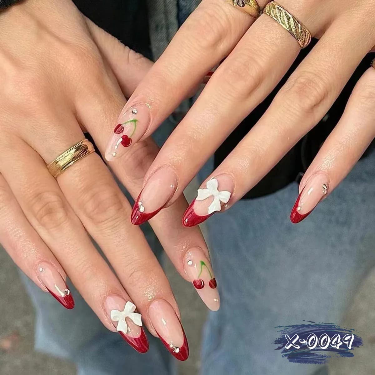 24 Pezzi Unghie Finte Rosse di Media Lunghezza, Design a Fiocco 3D e Ciliegia, Unghie Artificiali con Strass, Unghie Finte Pronte da Indossare
