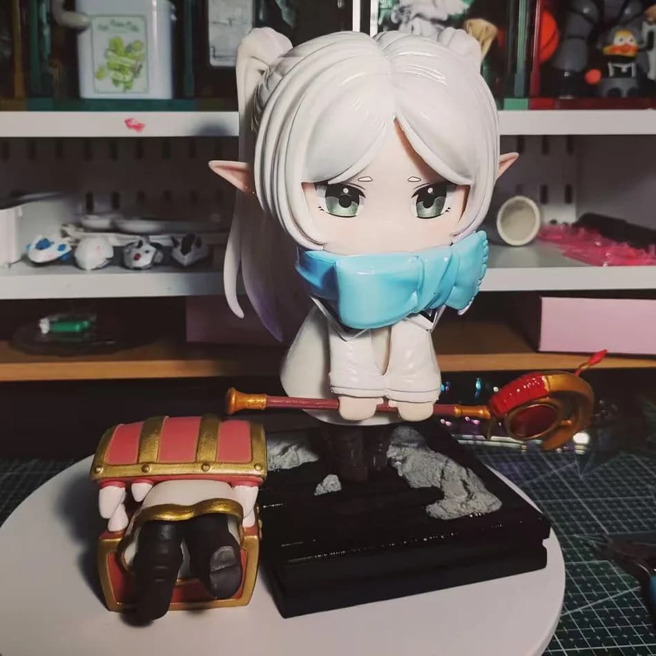 Anime Frieren: Oltre la Fine del Viaggio - Statuetta Artigianale di Lillian per Collezionisti, Decorazione Kawaii da Scrivania, Regalo