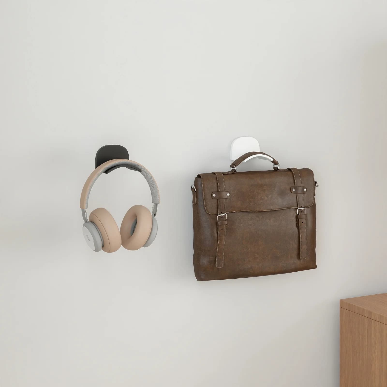 Headphone sticker: universal plastic material, special double-use storage rack mounted to wall/sub-sector for gaming headphones