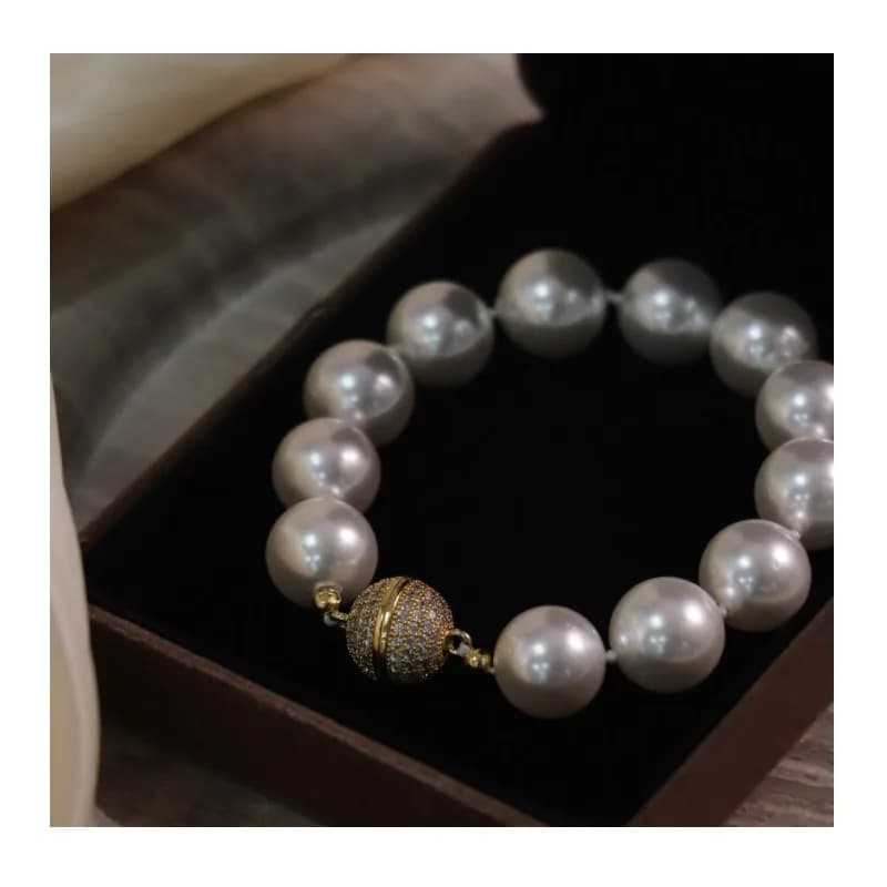 Light Luxury, Minimalist French Fashion, Exquisite Millimeter Pearl Necklace, Bracelet, Couple, and Besties, A Sophisticated Bir