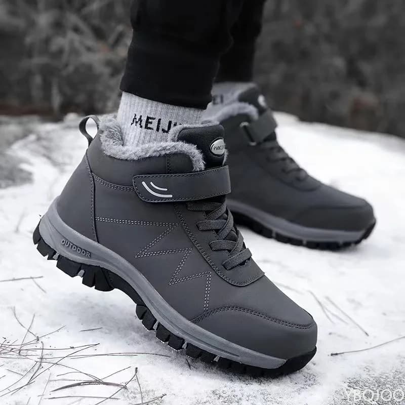 Stivali da neve spessi caldi resistenti al freddo da uomo nuovi invernali semplici e comodi scarpe da trekking con suola morbida antiscivolo resistenti all'usura