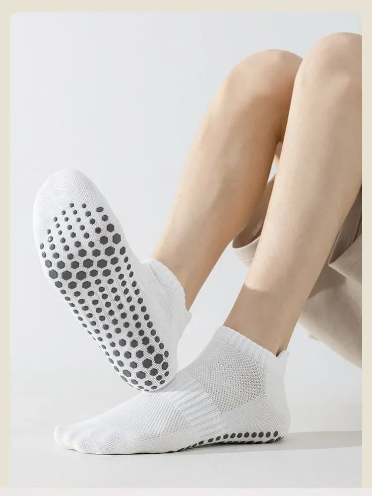 Silicone slim cotton yoga socks with grip Pilates sporty socks breathable ankle low