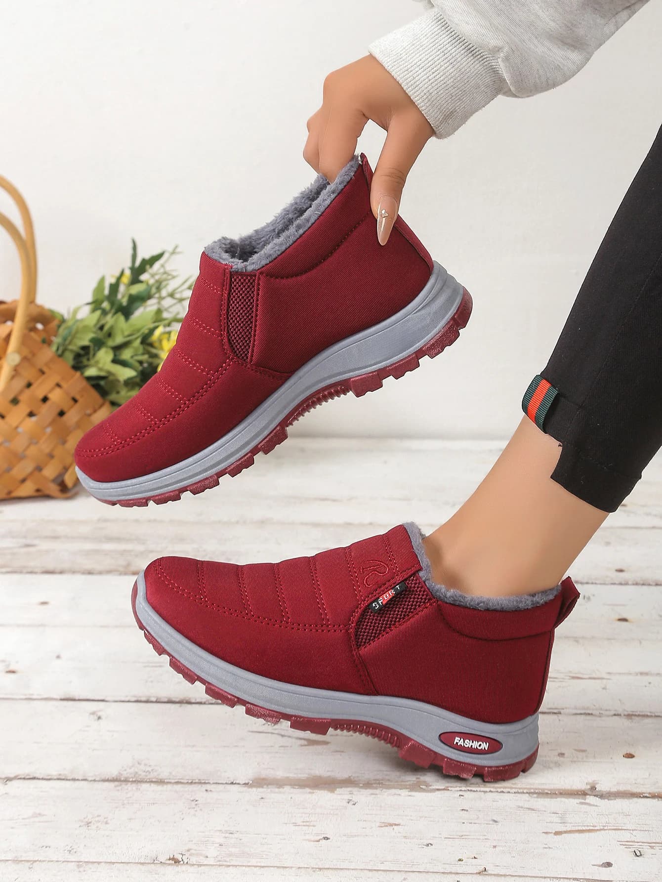 Scarpe invernali in cotone identiche da uomo e da donna, scarponi da neve caldi, antiscivolo e leggeri. Scarpe con spedizione gratuita.