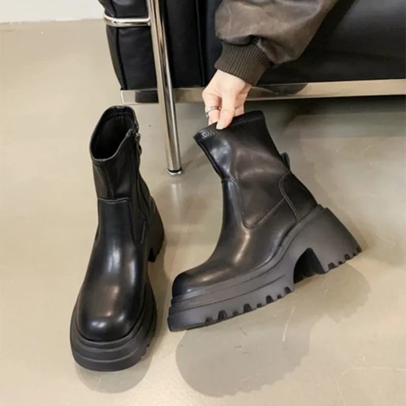 Stivaletti in morbida pelle nera Stivali con plateau con design con zip laterale da donna per donna Tacco grosso antiscivolo Autunno caldo Biker Botas Mujer