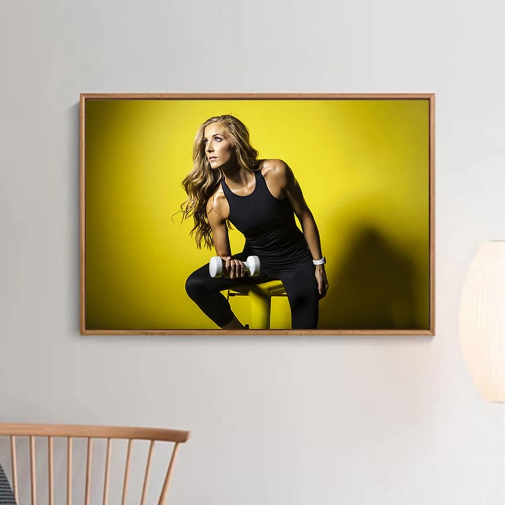 001 Lifting Manubri Training Fitness Bodybuilding Women Sexy Bella Strong2 Print Silk Posters Art Interior Room Wall Decoration Gift