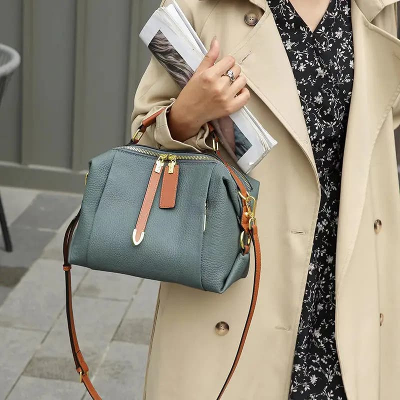 Borsa da donna in vera pelle primo strato di pelle bovina Borsa Boston Borsa a tracolla singola con tracolla larga moda 2025